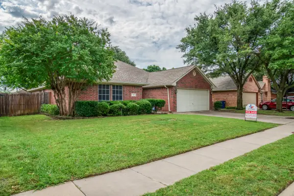 320 Shane Lane, Burleson, TX 76028