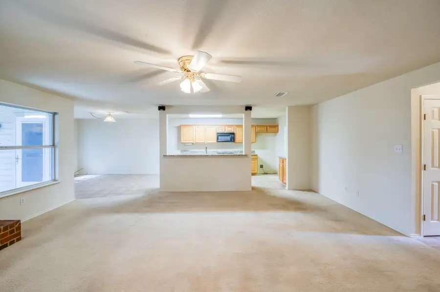 320 Shane Lane, Burleson, TX 76028 - #3