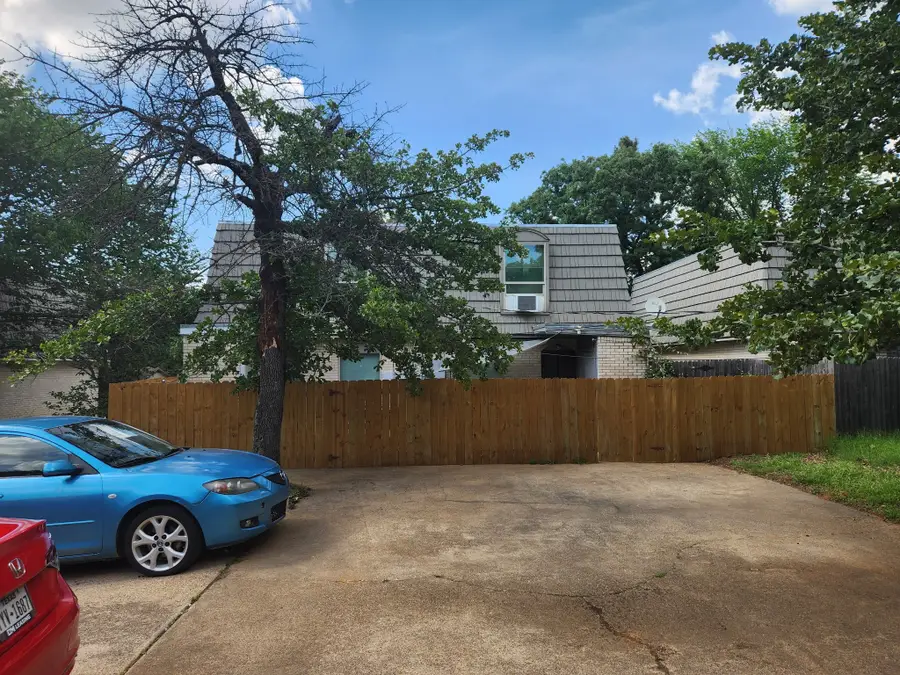 1912 W Sanford Street, Arlington, TX 76012 - #2