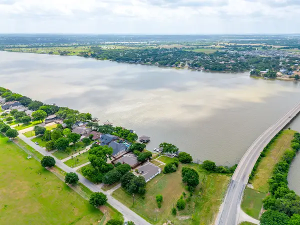 103 Casas Del Sur Street, Granbury, TX 76049