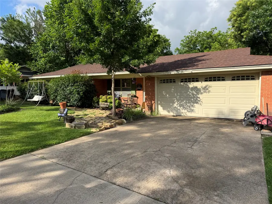 1407 Nichols Street, Ennis, TX 75119 - #2