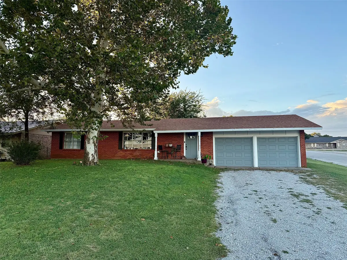 200 Arden Street, Bowie, TX 76230 - #1