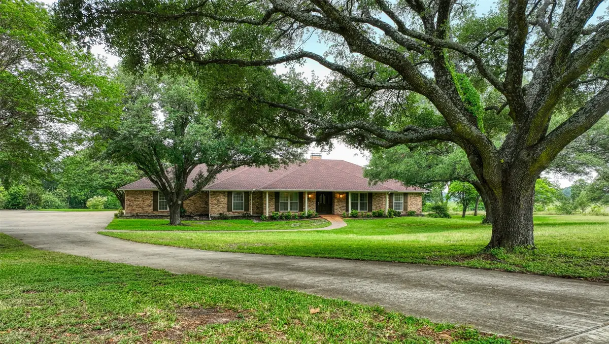 1113 Mockingbird Circle, Ennis, TX 75119 - #1