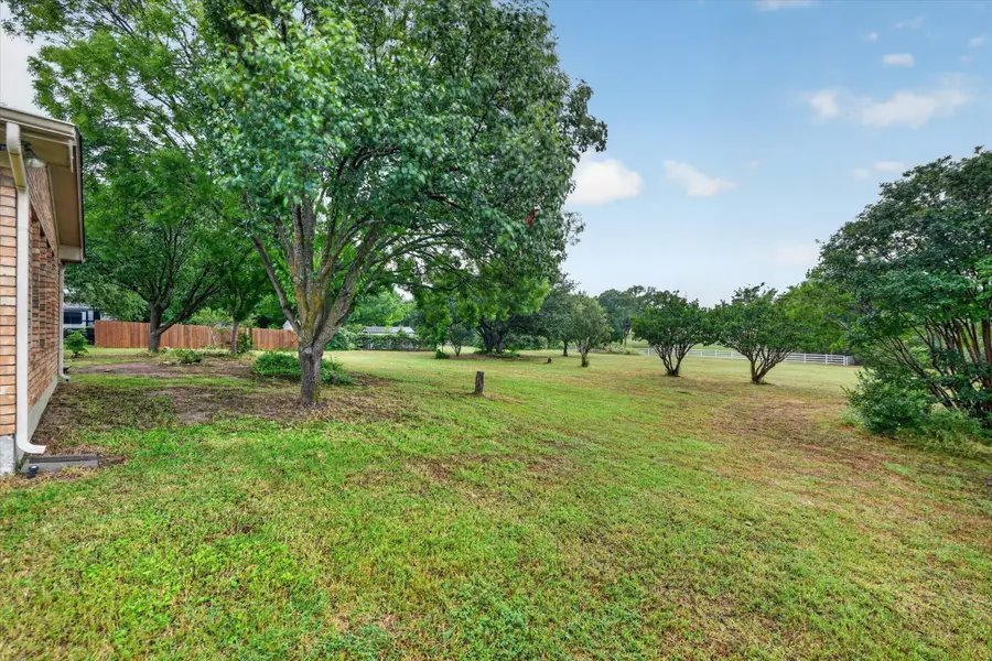 137 Tamarron Drive, Lakeside, TX 76135 - #2