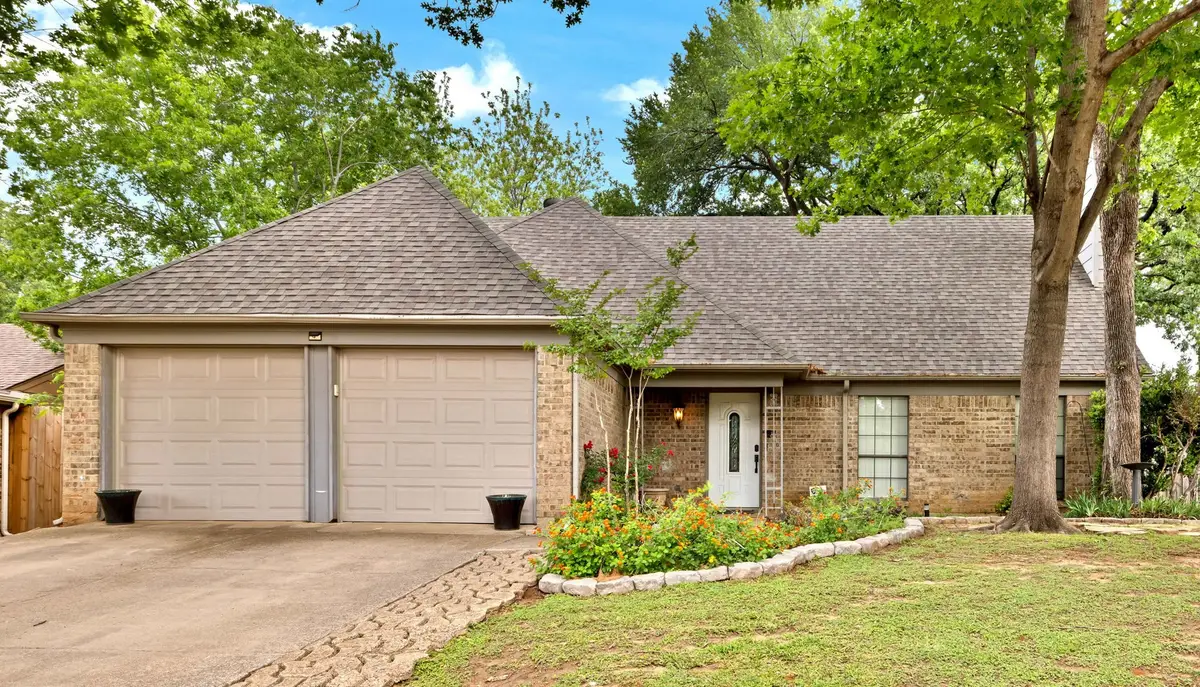513 Harrington Lane, Euless, TX 76039 - #1
