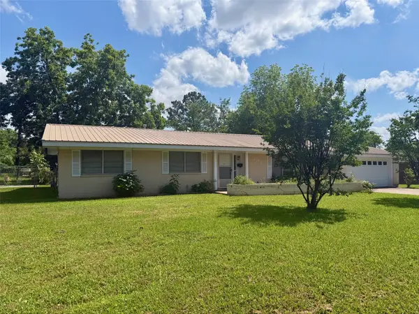 802 W 4th Street, Clarksville, TX 75426