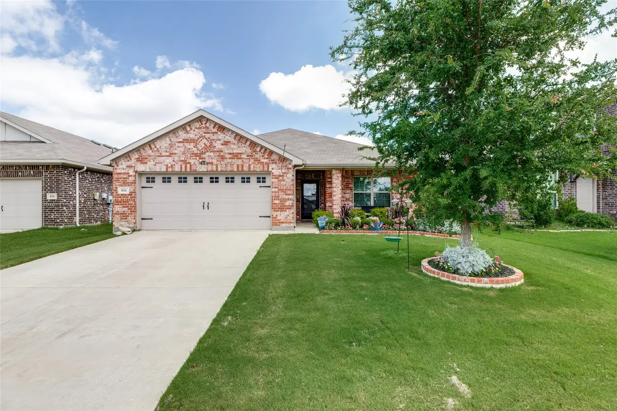 816 Ravenwood Lane, Van Alstyne, TX 75495 - #1