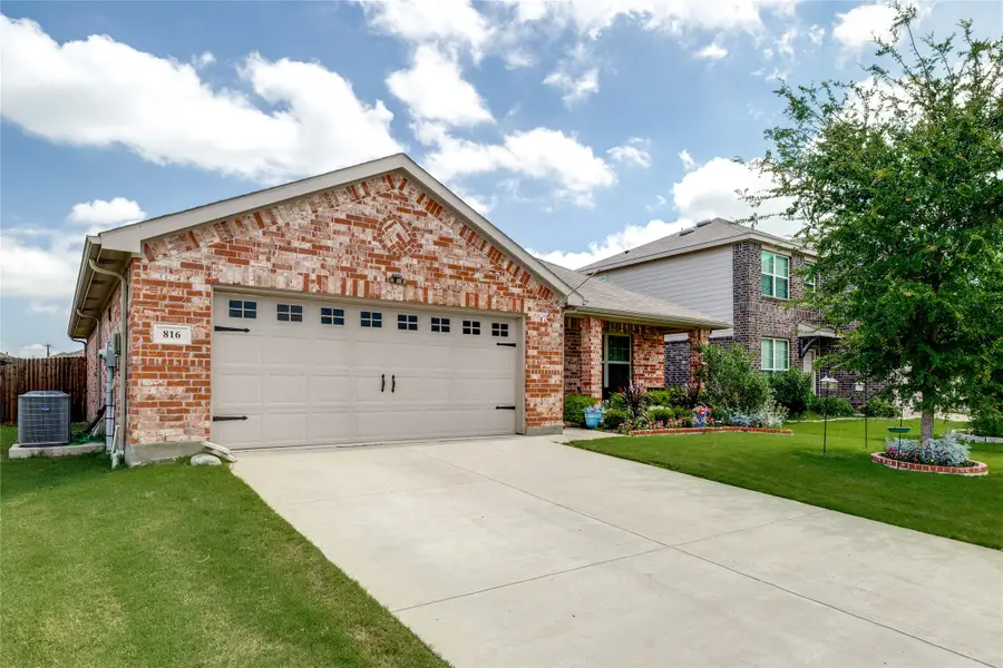 816 Ravenwood Lane, Van Alstyne, TX 75495 - #2