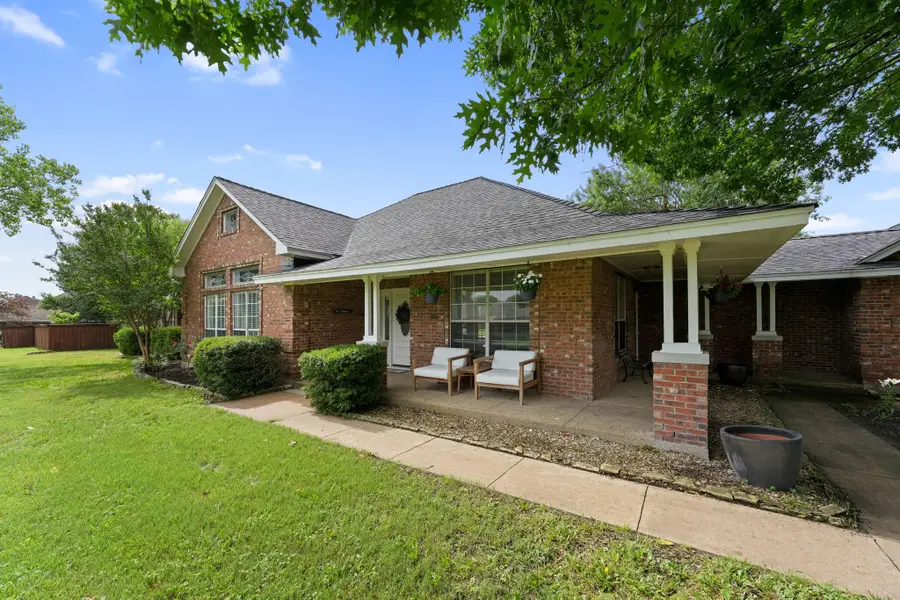 302 Thorntree Drive, Ovilla, TX 75154 - #2