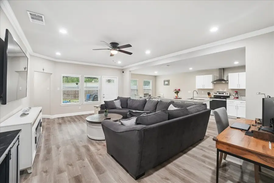 429 Cresthill Drive, Mesquite, TX 75149 - #2