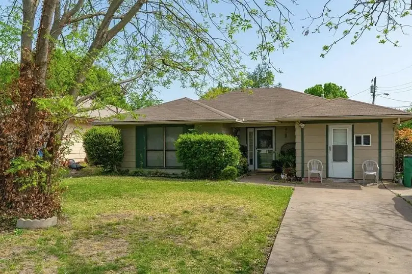 3135 Maple Avenue, Greenville, TX 75402 - #1