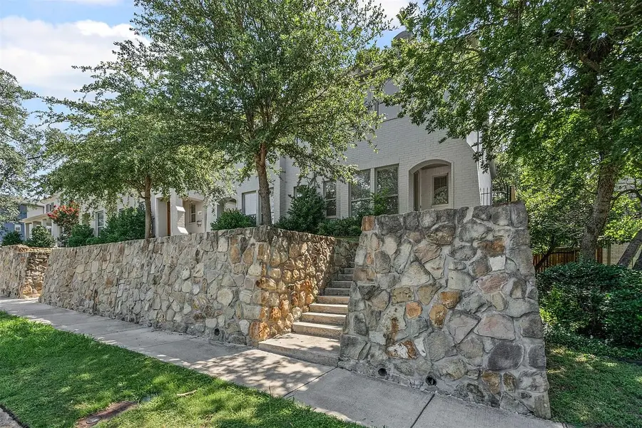 2609 & 2611 Mccart Avenue, Fort Worth, TX 76110 - #2
