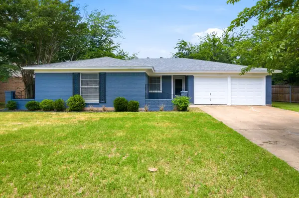 504 S Colonial Drive, Cleburne, TX 76033