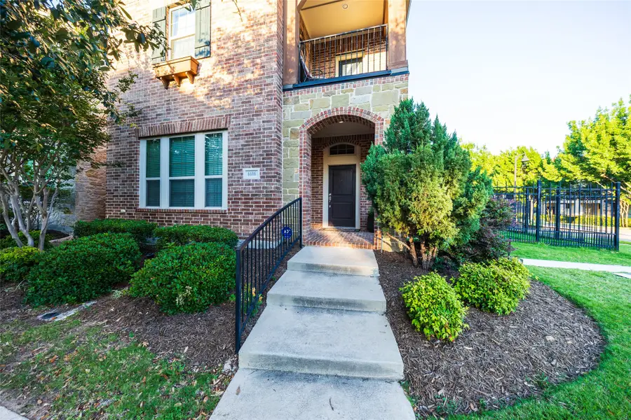 6606 Deleon Street, Irving, TX 75039 - #2