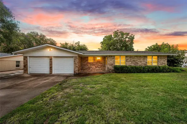 111 E Dawn Drive, Robinson, TX 76706