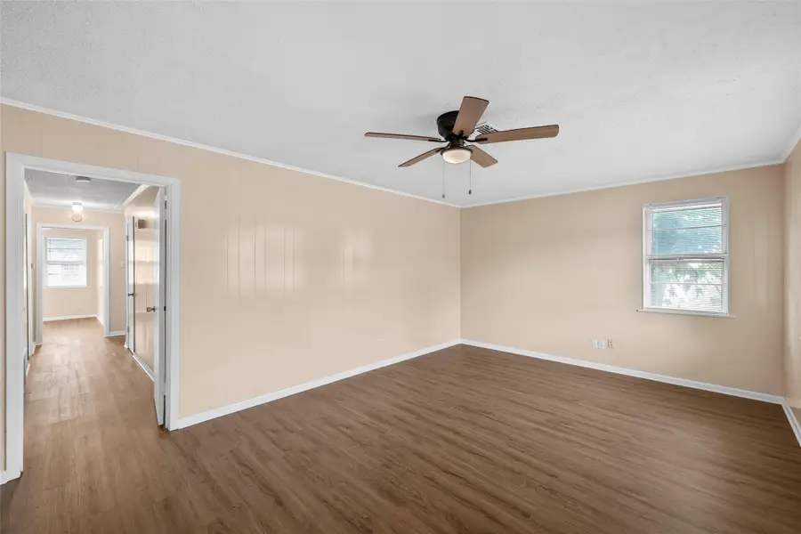 111 E Dawn Drive, Robinson, TX 76706 - #2
