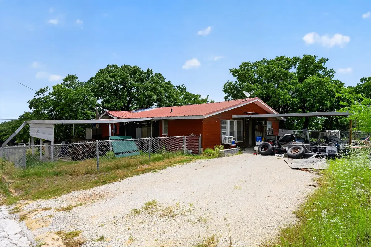 810 W Plummer Street, Eastland, TX 76448 - #1