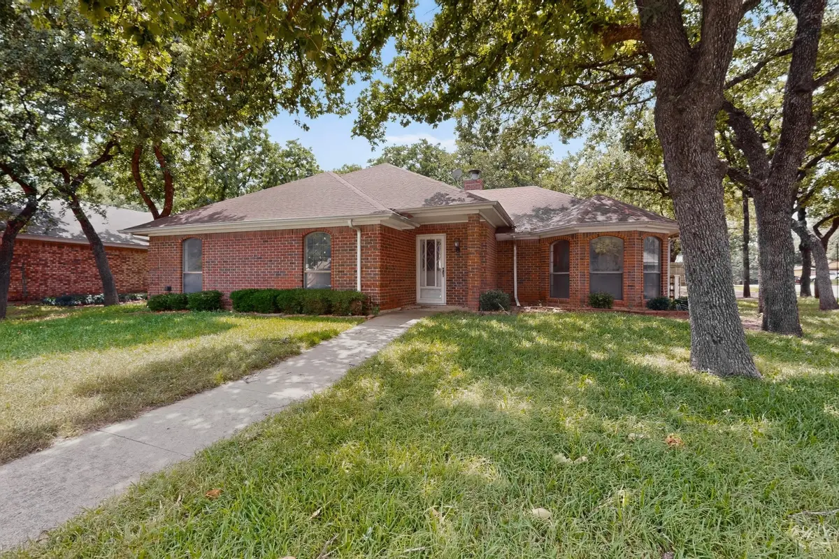 7517 Crosstimbers Lane, North Richland Hills, TX 76182 - #1