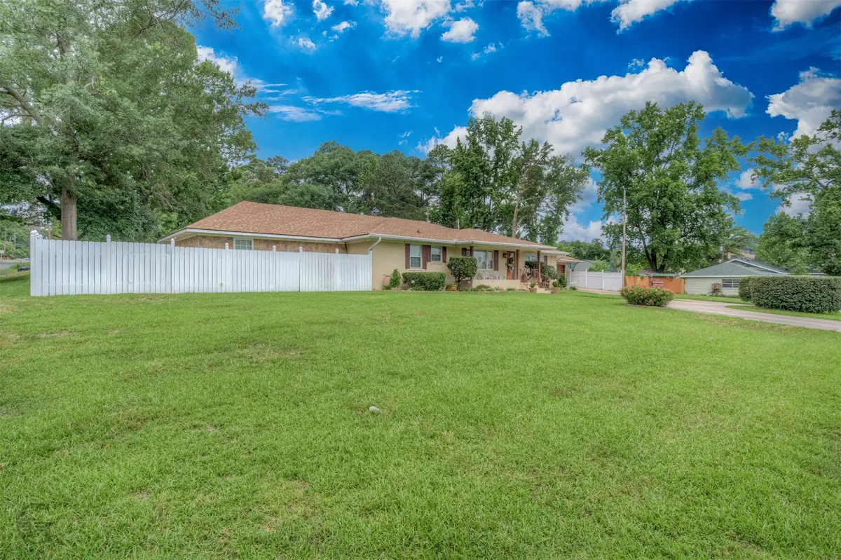 5960 Thornhill Avenue, Shreveport, LA 71106 - #1