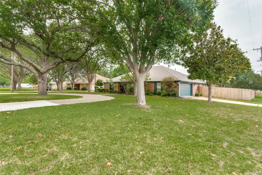 6231 N Ridge Road, Fort Worth, TX 76135 - #2