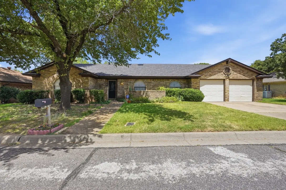 2202 Canyonwood Drive, Arlington, TX 76012 - #1