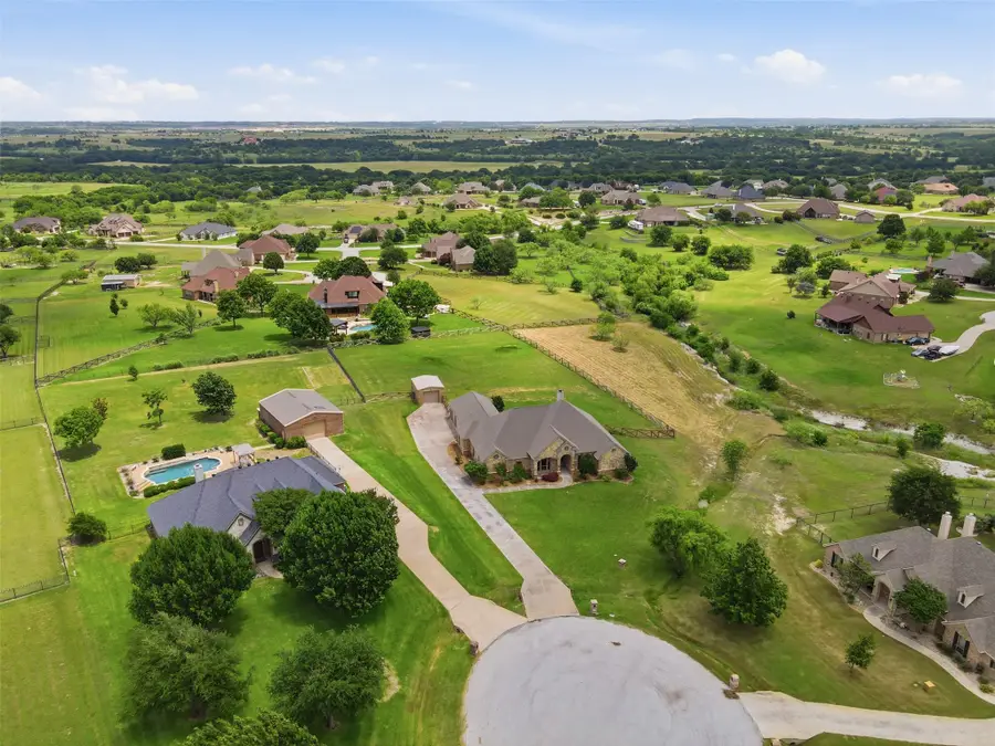 6900 Breezy Bluff Court, Fort Worth, TX 76126 - #2