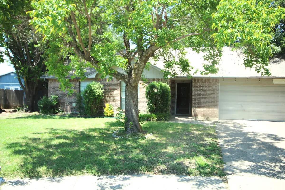 109 Australia Court, Glenn Heights, TX 75154 - #1