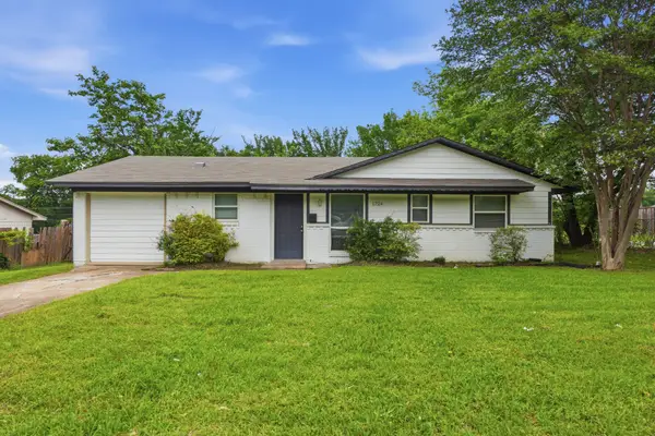 1724 Spring Lake Drive, Mesquite, TX 75149