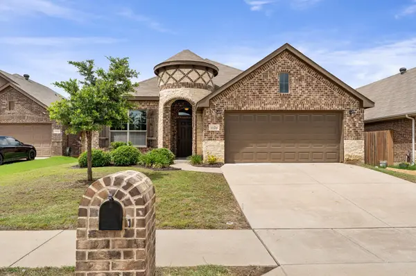 2120 Blakely Court, Fort Worth, TX 76134