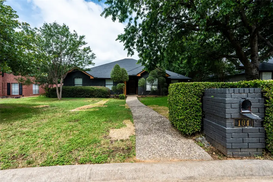 104 Creek Side Court, Kennedale, TX 76060 - #2