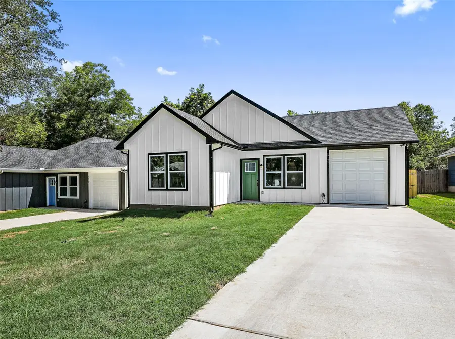 512 E Heron Street, Denison, TX 75021 - #3