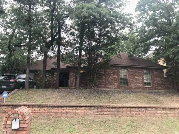4904 Saddleback Road, Arlington, TX 76017