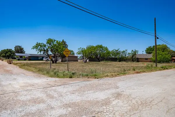 2202 Avenue N, Anson, TX 79501