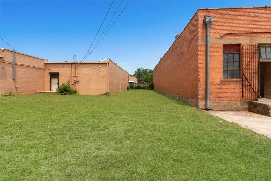 122 W Woodard Street, Denison, TX 75021 - #2