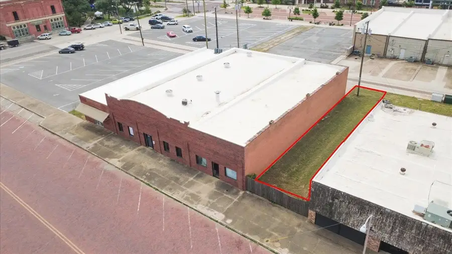 122 W Woodard Street, Denison, TX 75021 - #3