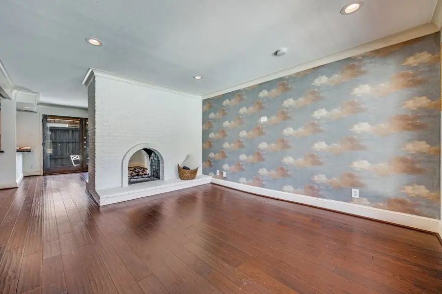 5926 Sandhurst Lane #124, Dallas, TX 75206 - #3