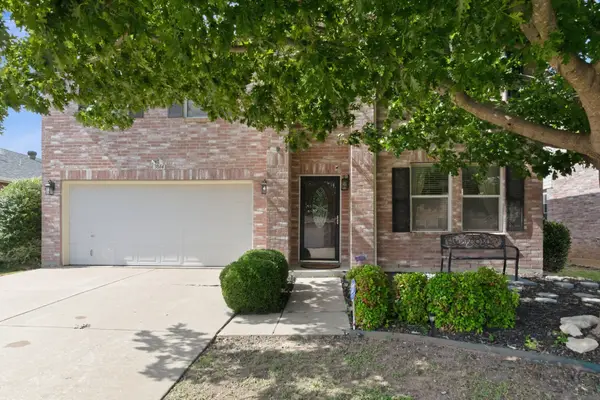 3844 Irish Setter Drive, Fort Worth, TX 76123
