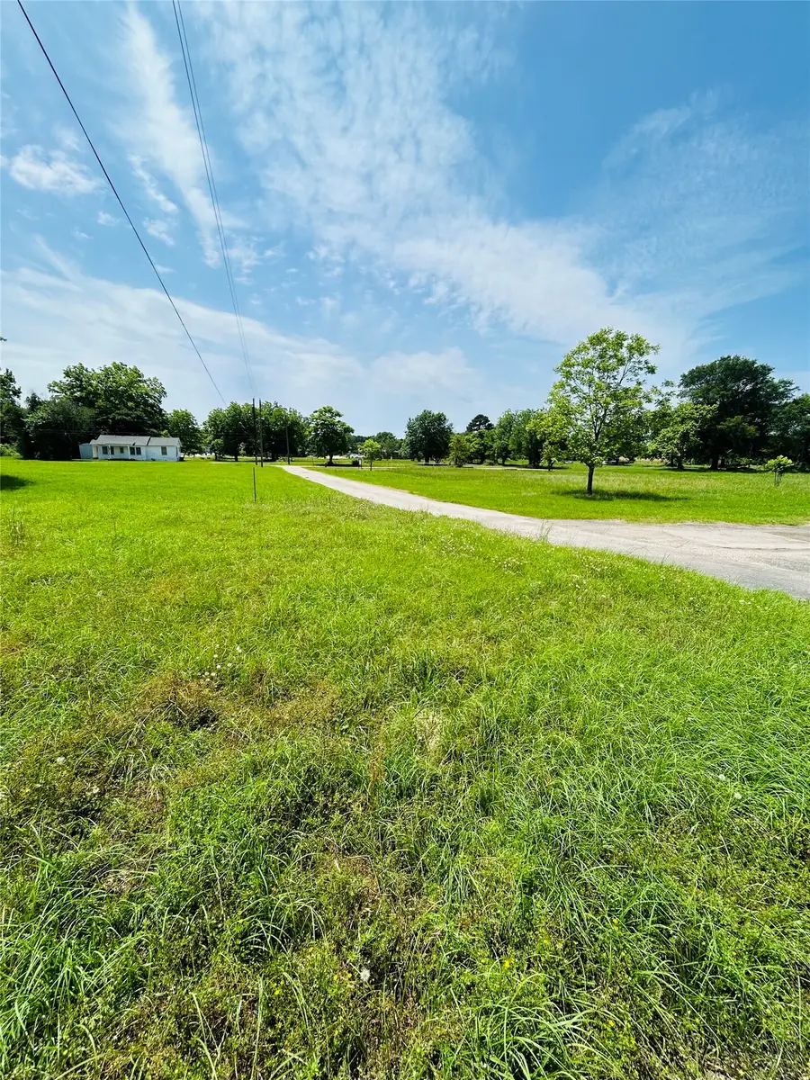 610 6th Street, Chandler, TX 75758 - #2