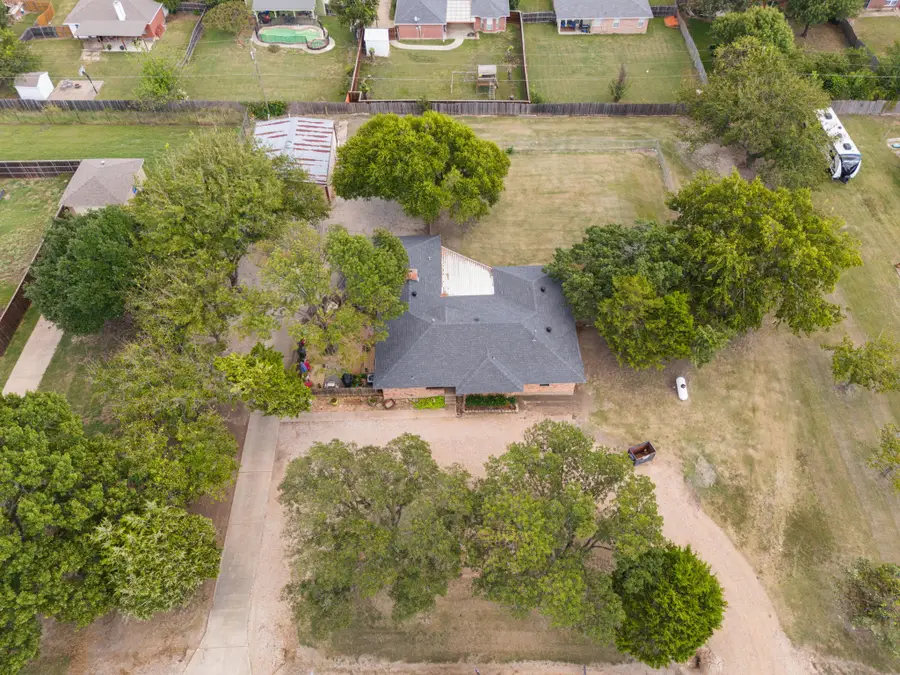 804 Lark Lane, Oak Leaf, TX 75154 - #2
