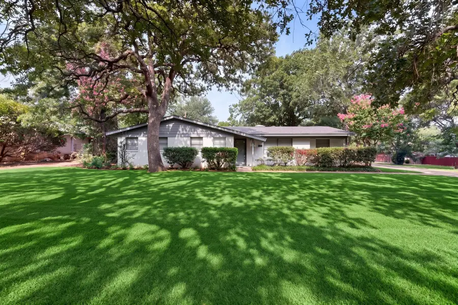 341 Arcadia Street, Hurst, TX 76053 - #3