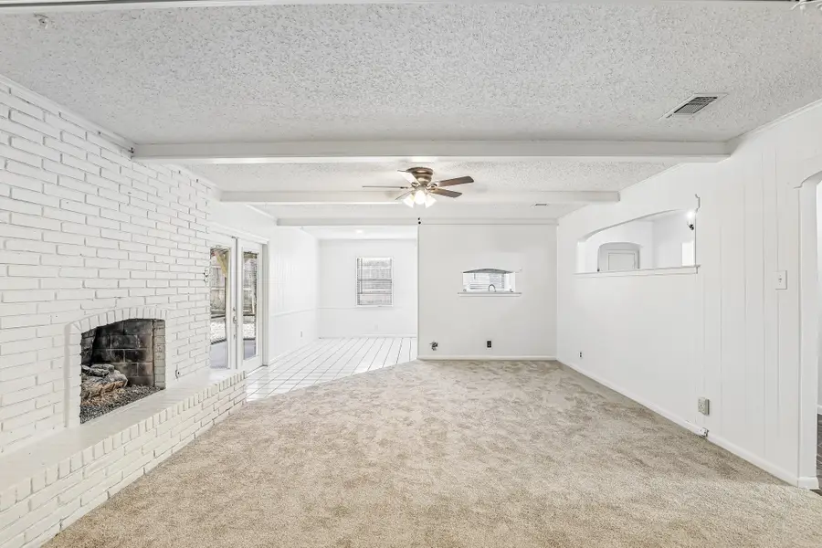 6313 Whitman Avenue, Fort Worth, TX 76133 - #2