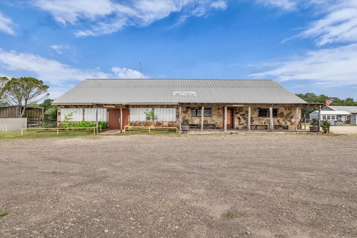 4553 Lake Felton Parkway, Hallsburg, TX 76705 - #1