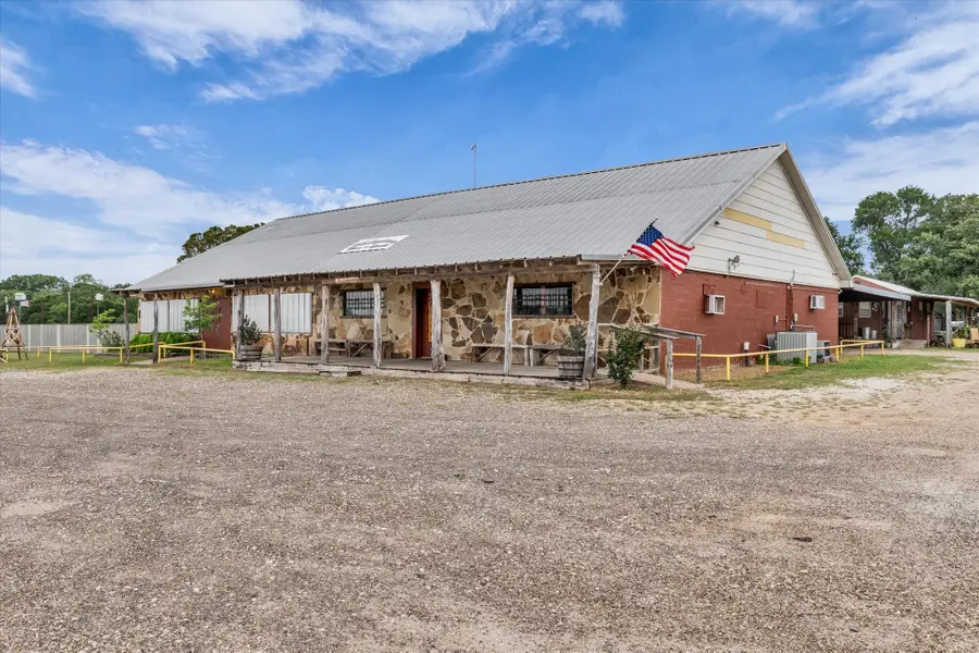 4553 Lake Felton Parkway, Hallsburg, TX 76705 - #3