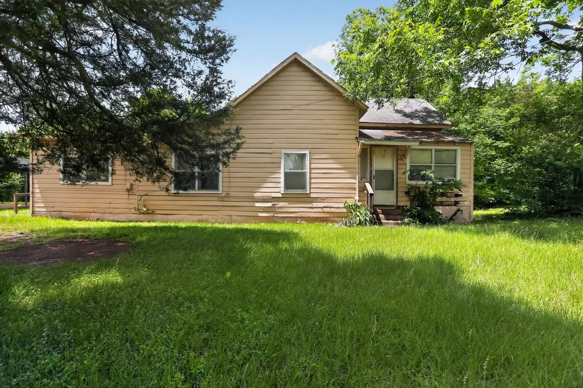 911 W Reagan Street, Palestine, TX 75801 - #1