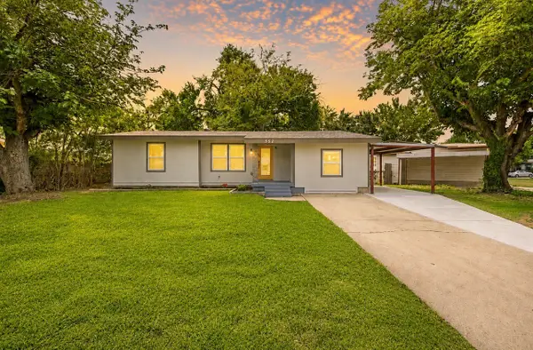 552 Souder Drive, Hurst, TX 76053