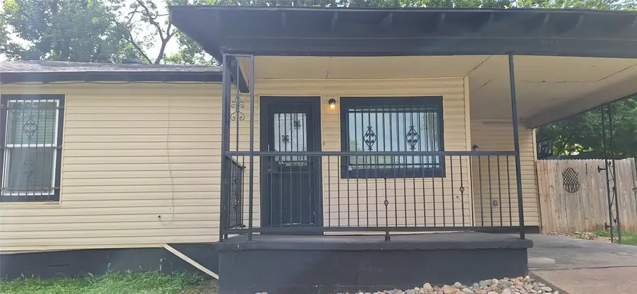 3322 NW 30th Street, Fort Worth, TX 76106 - #2