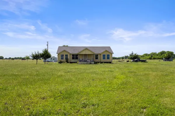 2791 Farm Road 2068, Klondike, TX 75448