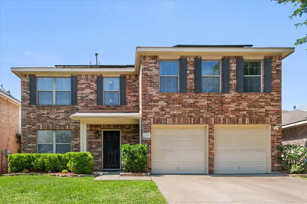 2848 Grandview Drive, Grand Prairie, TX 75052