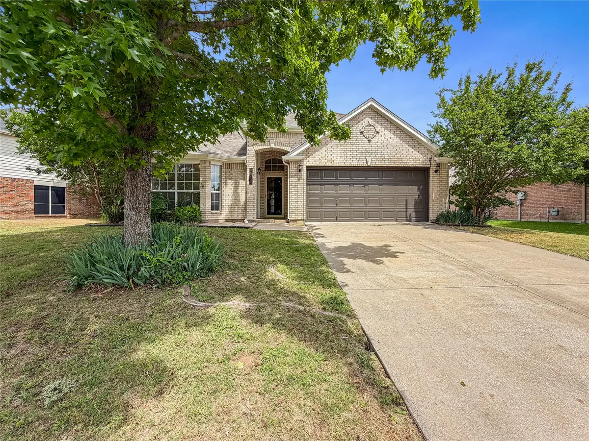 2516 Fairway View Drive, Burleson, TX 76028 - #1