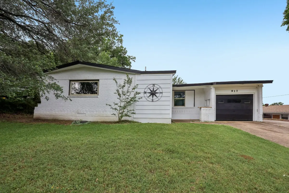 917 8th Street, Grand Prairie, TX 75050 - #1